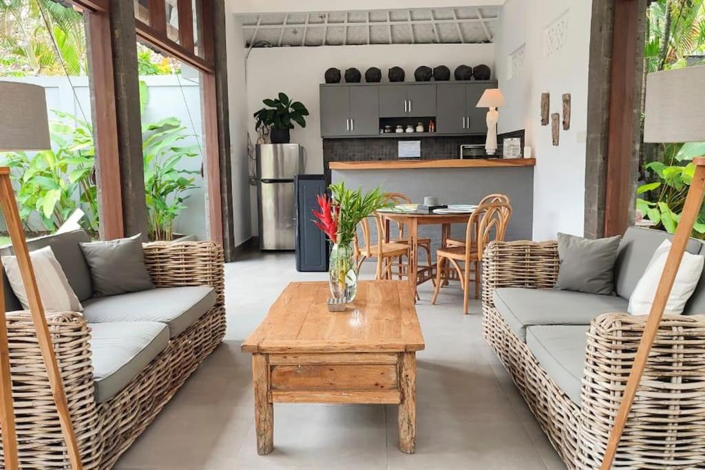 Villa Dharma 2 Bedrooms In *